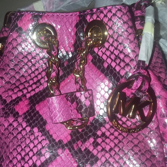 Handbag - Picture 3 of 4